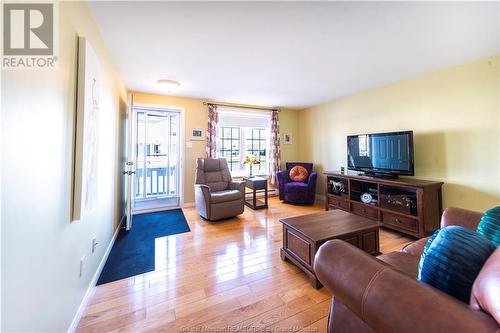97 Tipperary St, Shediac, NB - Indoor Photo Showing Living Room