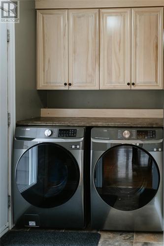 27 Griffin Place, Gander, NL - Indoor Photo Showing Laundry Room