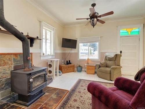 596 Donovan Ave, Colwood, BC - Indoor With Fireplace