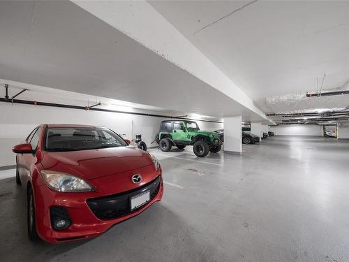 211-1029 View St, Victoria, BC - Indoor Photo Showing Garage