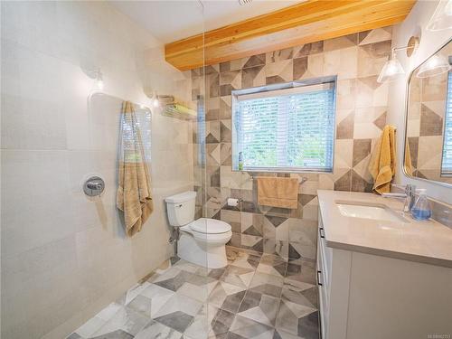 8400 Bloedel Dr, Port Alberni, BC - Indoor Photo Showing Bathroom