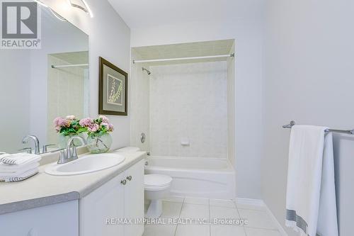 13 - 2189 Postmaster Drive, Oakville, ON - Indoor Photo Showing Bathroom
