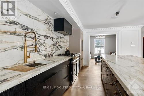 1041 Brandywine Court, Ottawa, ON - Indoor Photo Showing Kitchen With Upgraded Kitchen