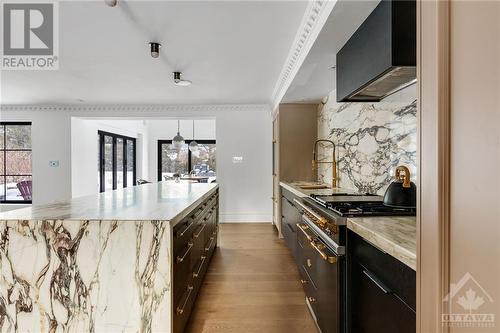 1041 Brandywine Court, Ottawa, ON - Indoor Photo Showing Kitchen With Upgraded Kitchen