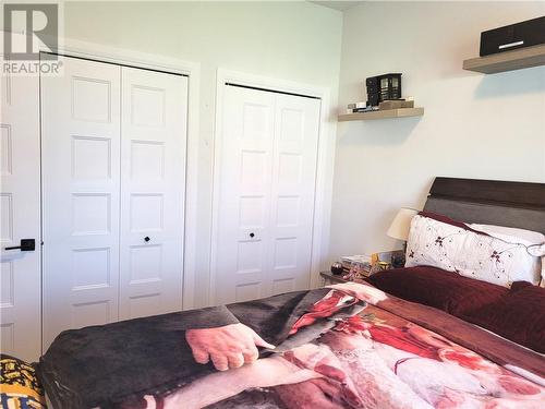 5401 A Woodlands Road, Ingleside, ON - Indoor Photo Showing Bedroom