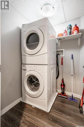 219 225 Maningas Bend, Saskatoon, SK - Indoor Photo Showing Laundry Room