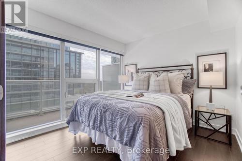 811 - 19 Bathurst Street, Toronto, ON - Indoor Photo Showing Bedroom