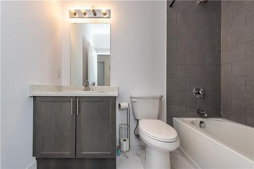 450 Dundas Street E|Unit #114, Waterdown, ON - Indoor Photo Showing Bathroom