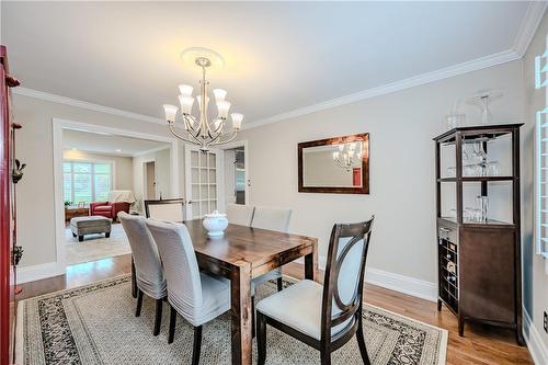 410 Patrick Place, Burlington, ON - Indoor Photo Showing Dining Room