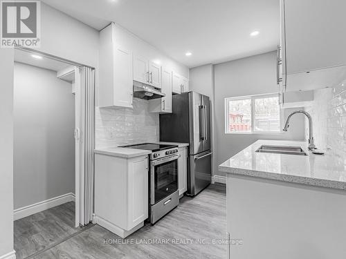 21 East Road, Toronto, ON - Indoor Photo Showing Kitchen With Upgraded Kitchen