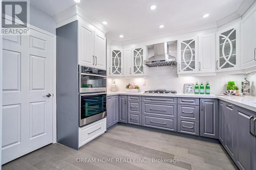92 Bologna Road, Vaughan, ON - Indoor Photo Showing Kitchen With Upgraded Kitchen
