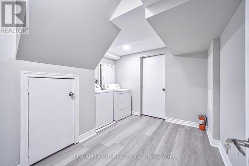 92 Bologna Road, Vaughan, ON - Indoor Photo Showing Laundry Room