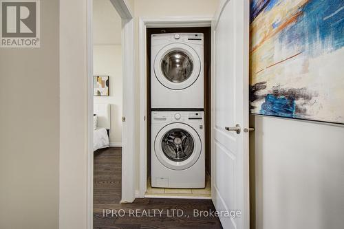 694 Bolingbroke Drive, Milton, ON - Indoor Photo Showing Laundry Room