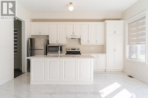 62 Dotchson Avenue, Caledon, ON - Indoor Photo Showing Kitchen