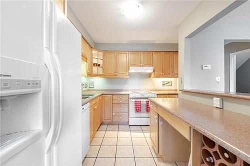 1455 Garth Street|Unit #42, Hamilton, ON - Indoor Photo Showing Kitchen