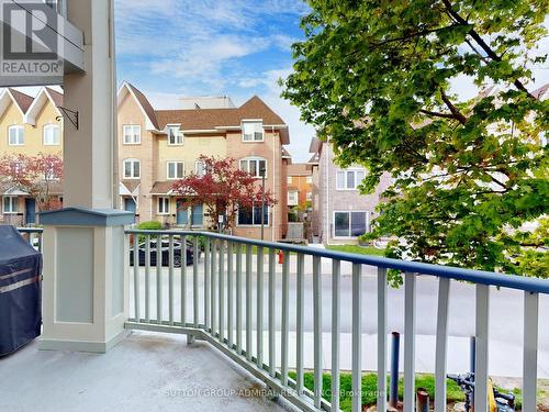 715 - 75 Weldrick Road E, Richmond Hill, ON - Outdoor With Balcony