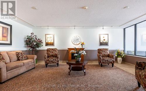 802 - 8 Fead Street, Orangeville, ON - Indoor Photo Showing Living Room