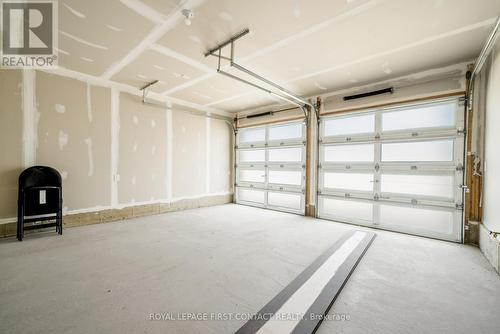 25 Corley Street, Kawartha Lakes, ON - Indoor Photo Showing Garage