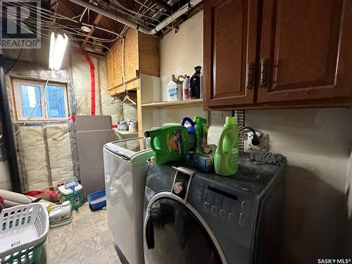 205 3Rd Avenue, Meacham, SK - Indoor Photo Showing Laundry Room