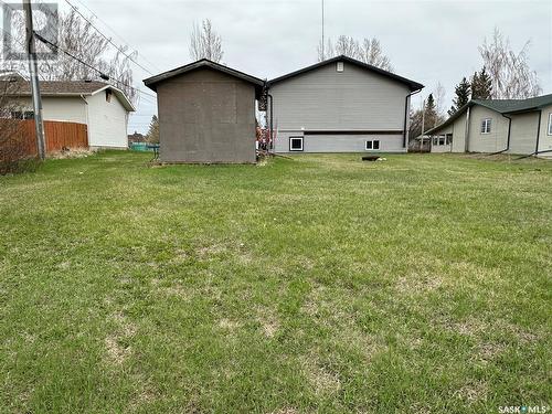 205 3Rd Avenue, Meacham, SK - Outdoor With Exterior