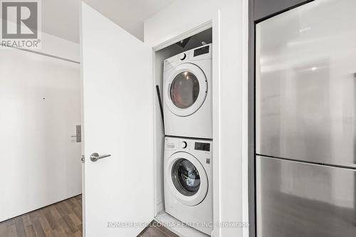1709 - 120 Parliament Street, Toronto, ON - Indoor Photo Showing Laundry Room