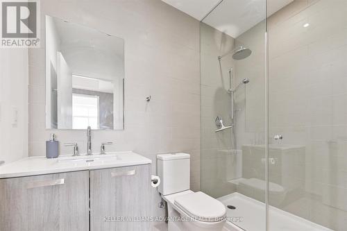 405 - 66 Kippendavie Avenue, Toronto, ON - Indoor Photo Showing Bathroom