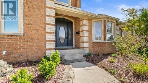 Welcome In - 275 4Th Street Crescent, Hanover, ON - Outdoor