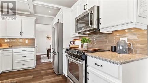275 4Th Street Crescent, Hanover, ON - Indoor Photo Showing Kitchen