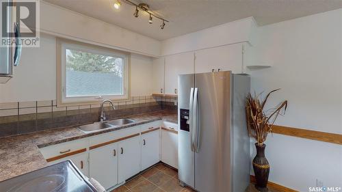 758 Sweeney Street, Regina, SK - Indoor Photo Showing Kitchen With Double Sink