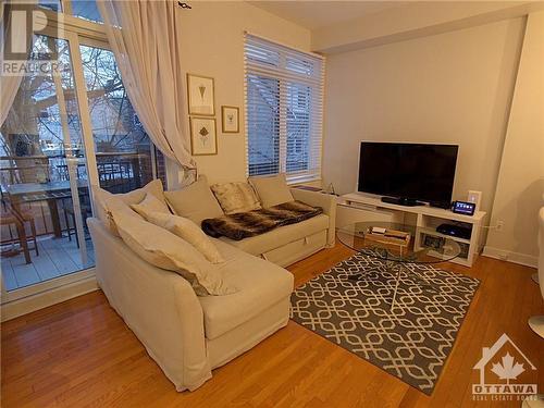 414 Nepean Street Unit#G, Ottawa, ON - Indoor Photo Showing Other Room