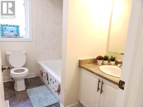 Upper - 43 Crimson Forest Drive, Vaughan, ON - Indoor Photo Showing Bathroom