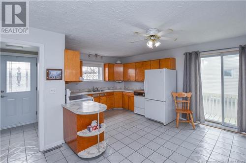 336 Saint-Pierre Est Boulevard, Caraquet, NB - Indoor Photo Showing Kitchen With Double Sink