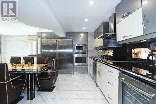 76 Upper Post Road, Vaughan, ON - Indoor Photo Showing Kitchen With Upgraded Kitchen