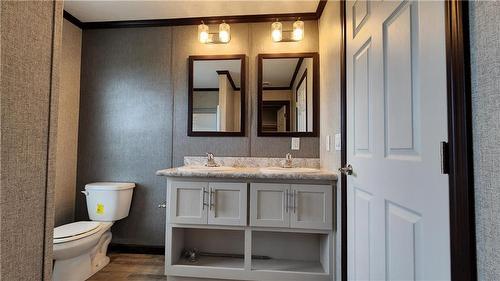 117 Mcnaugton Avenue, Brookdale, MB - Indoor Photo Showing Bathroom
