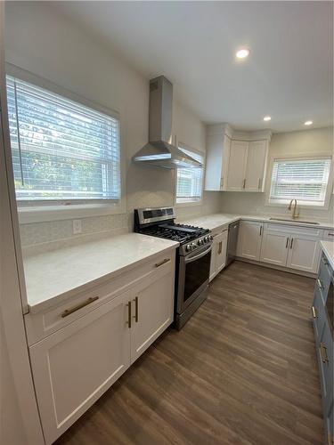 176 Queensdale Avenue E|Unit #Upper, Hamilton, ON - Indoor Photo Showing Kitchen