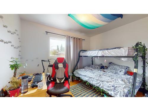 317 8Th Street S, Cranbrook, BC - Indoor Photo Showing Bedroom