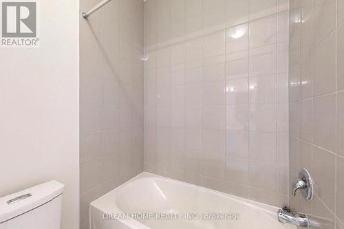 7 Charles White Court, East Gwillimbury, ON - Indoor Photo Showing Bathroom