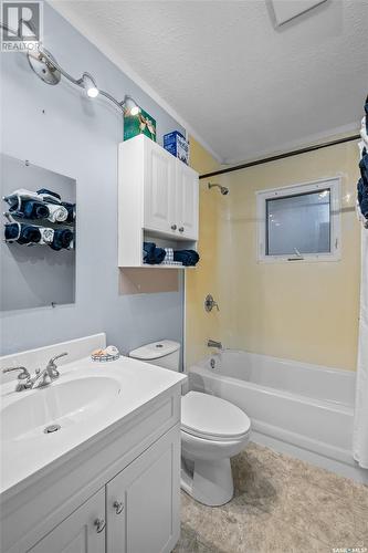 479 24Th Street E, Prince Albert, SK - Indoor Photo Showing Bathroom