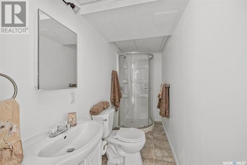 479 24Th Street E, Prince Albert, SK - Indoor Photo Showing Bathroom