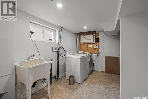 479 24Th Street E, Prince Albert, SK - Indoor Photo Showing Laundry Room