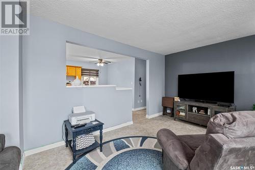 479 24Th Street E, Prince Albert, SK - Indoor Photo Showing Living Room