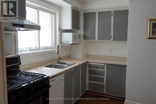 3389 Frobex Court, Mississauga, ON - Indoor Photo Showing Kitchen With Double Sink