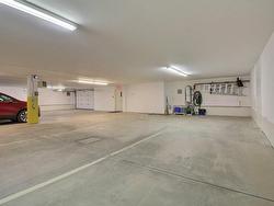 Garage - 