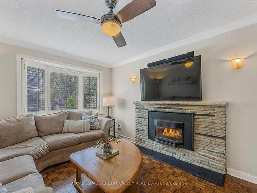32 Parkview Pl, Brampton, ON - Indoor Photo Showing Living Room With Fireplace