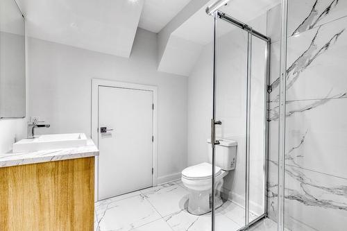 Salle de bains - 4532 Av. Dozois, Longueuil (Saint-Hubert), QC - Indoor Photo Showing Bathroom