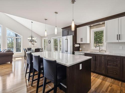 Cuisine - 145 Ch. L'Heureux, Lac-Sainte-Marie, QC - Indoor Photo Showing Kitchen With Upgraded Kitchen