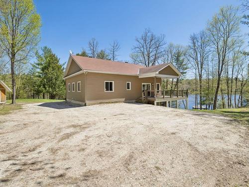 ExtÃ©rieur - 145 Ch. L'Heureux, Lac-Sainte-Marie, QC - Outdoor