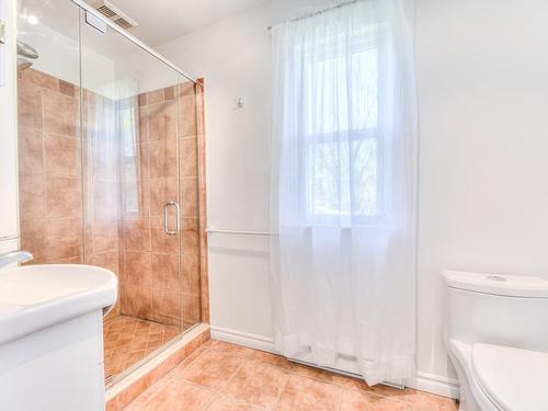 Salle de bains - 142 Av. De La Pointe-Claire, Pointe-Claire, QC - Indoor Photo Showing Bathroom
