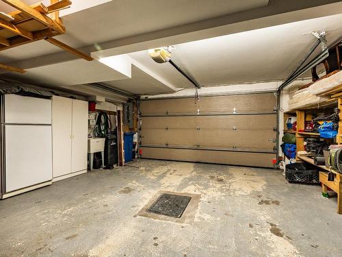 Garage - 30 Rue Des Mésanges, Montréal (Verdun/Île-Des-Soeurs), QC - Indoor Photo Showing Garage