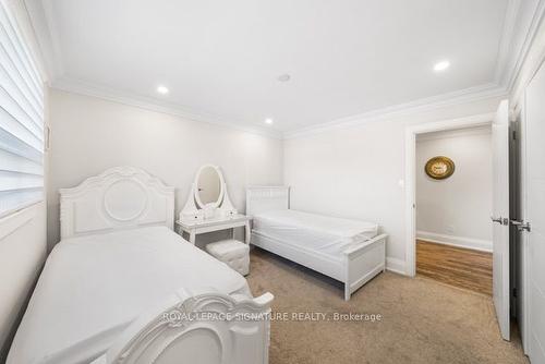 3 Wildrose Cres, Markham, ON - Indoor Photo Showing Bedroom